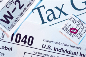 Income tax information for job searchers.